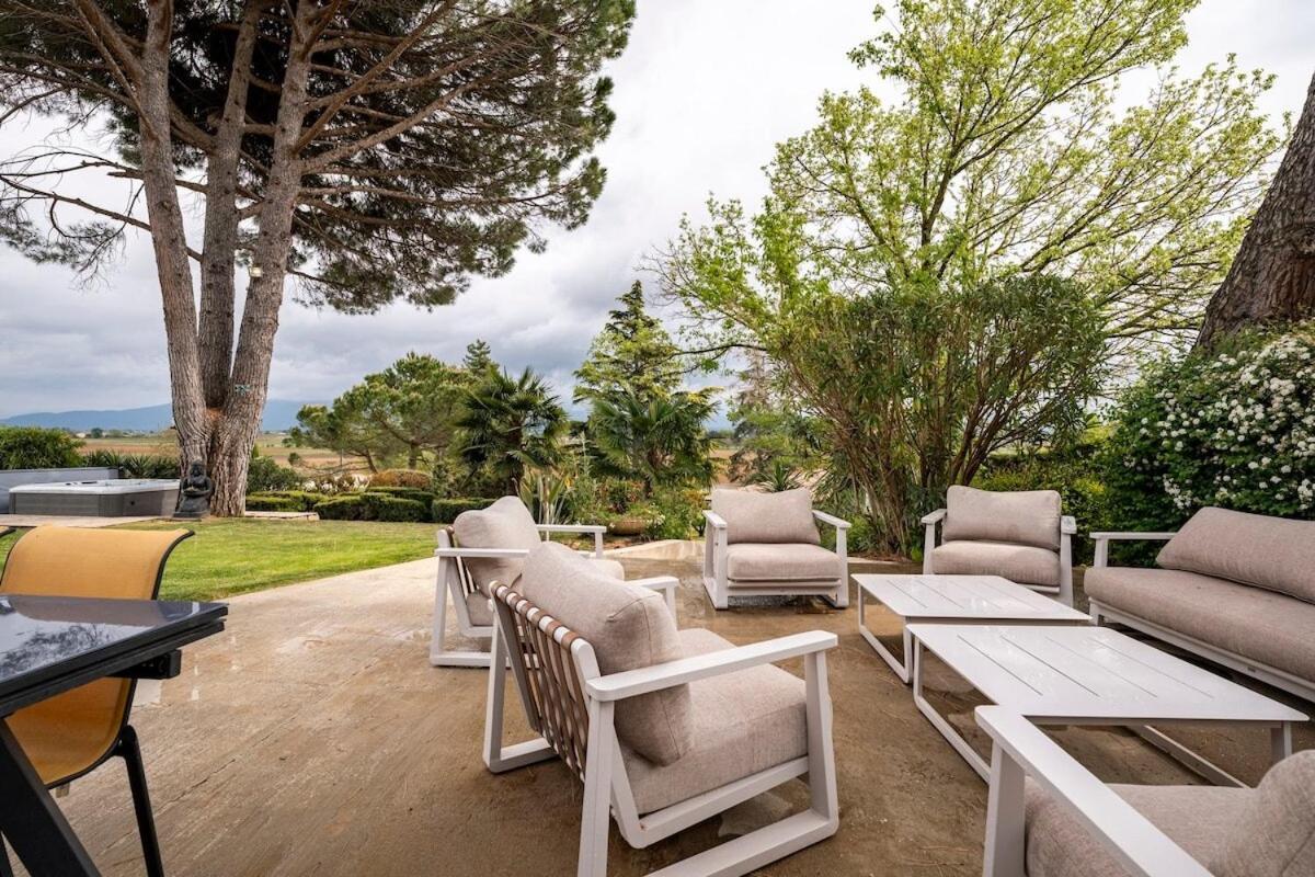 La Villa Moursoise 4 Etoiles Εξωτερικό φωτογραφία