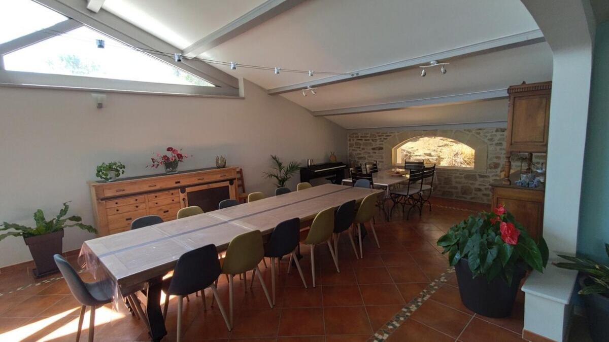 La Villa Moursoise 4 Etoiles Εξωτερικό φωτογραφία
