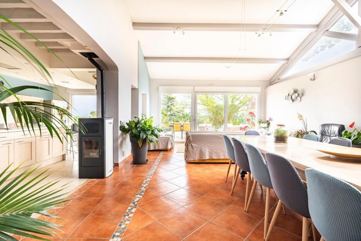 La Villa Moursoise 4 Etoiles Εξωτερικό φωτογραφία