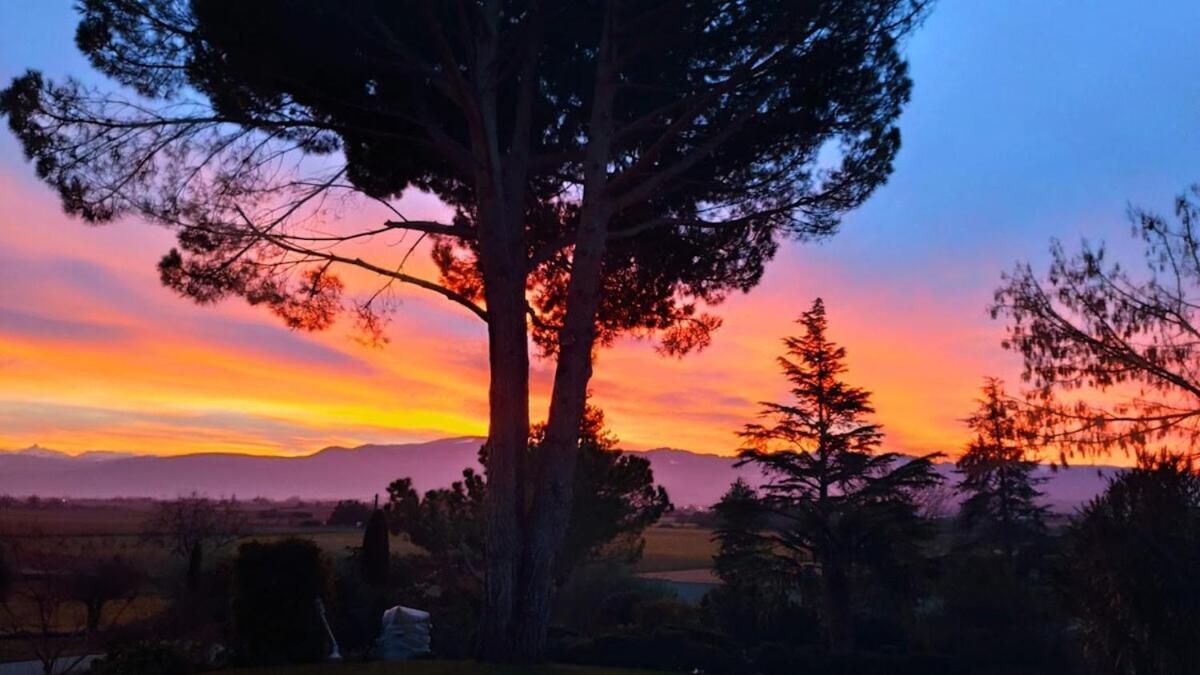 La Villa Moursoise 4 Etoiles Εξωτερικό φωτογραφία
