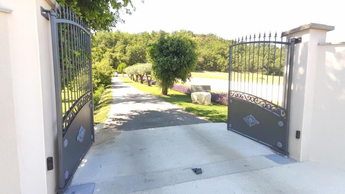 La Villa Moursoise 4 Etoiles Εξωτερικό φωτογραφία