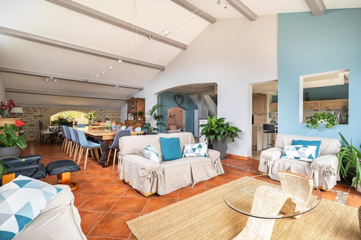 La Villa Moursoise 4 Etoiles Εξωτερικό φωτογραφία