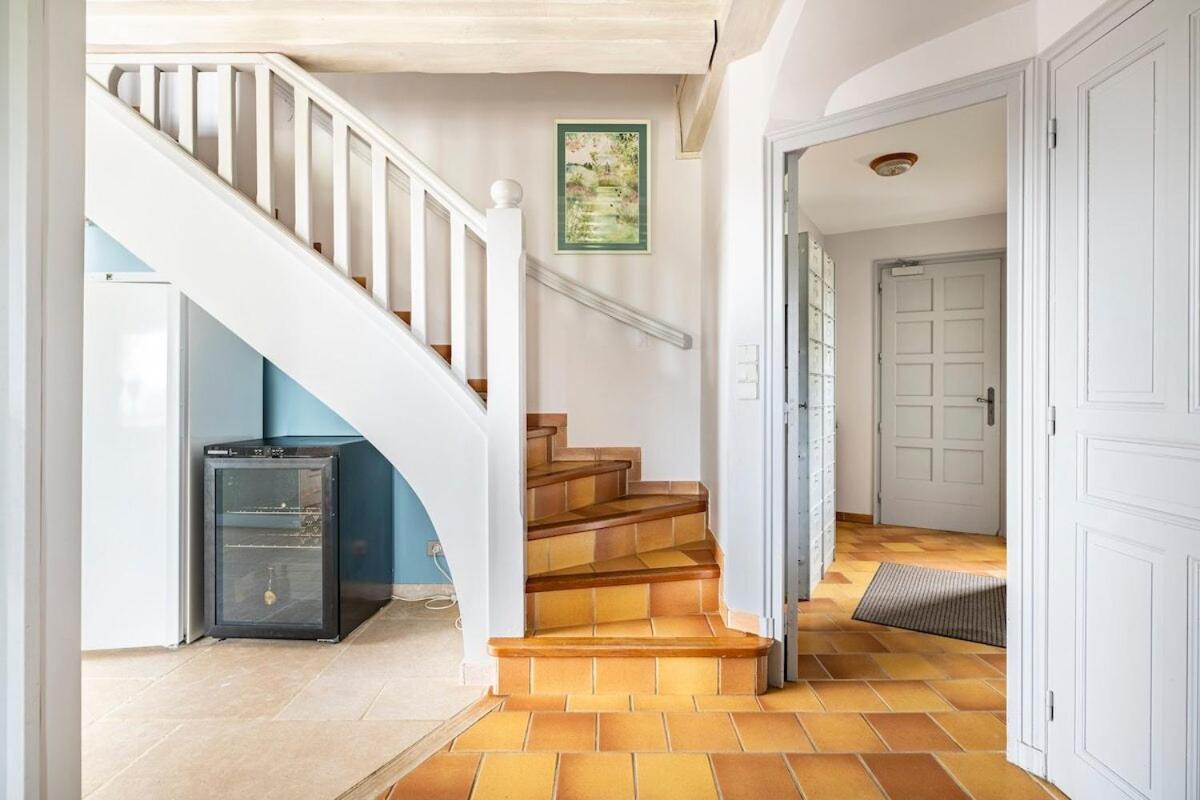 La Villa Moursoise 4 Etoiles Εξωτερικό φωτογραφία