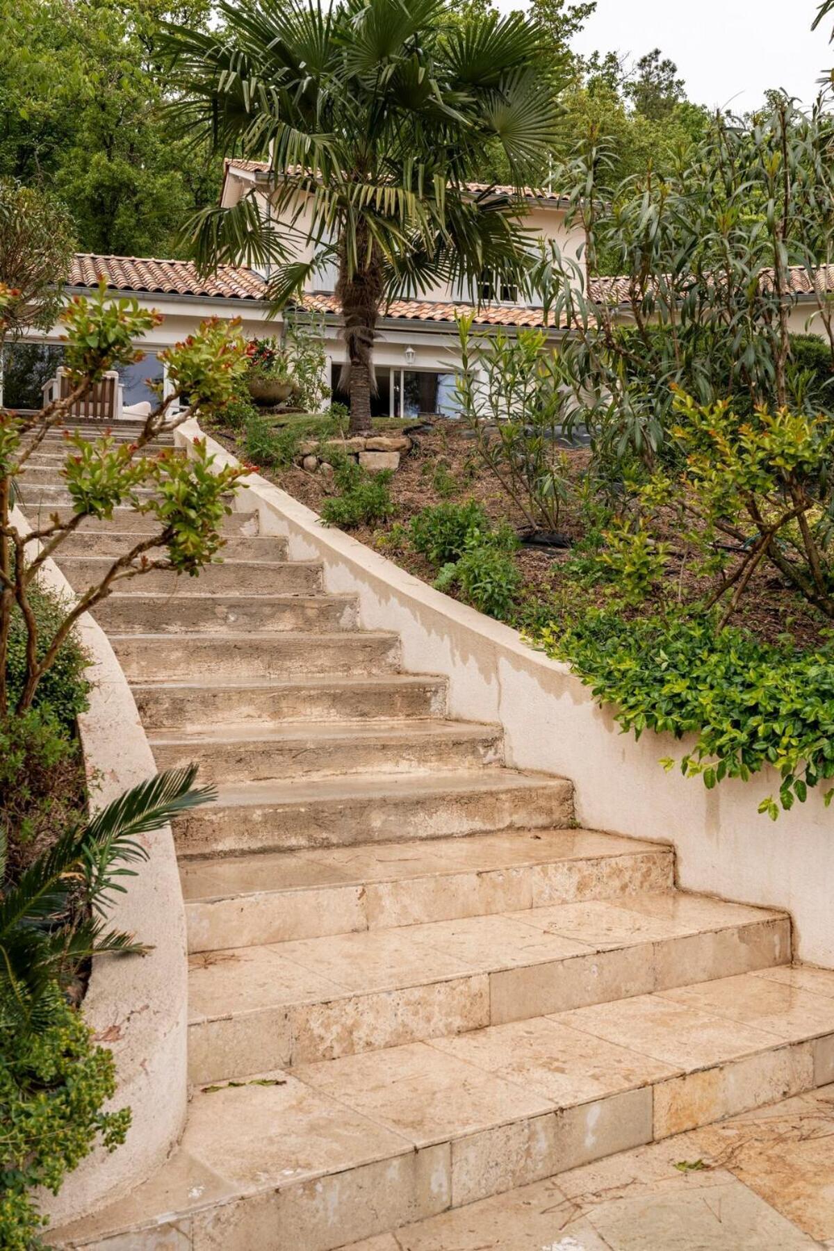La Villa Moursoise 4 Etoiles Εξωτερικό φωτογραφία